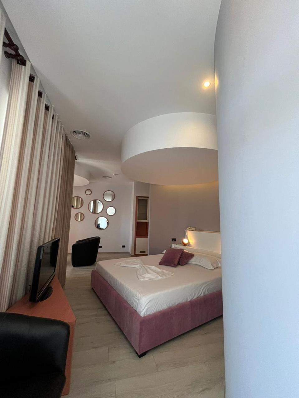Icon Hotel Vlorë 외부 사진