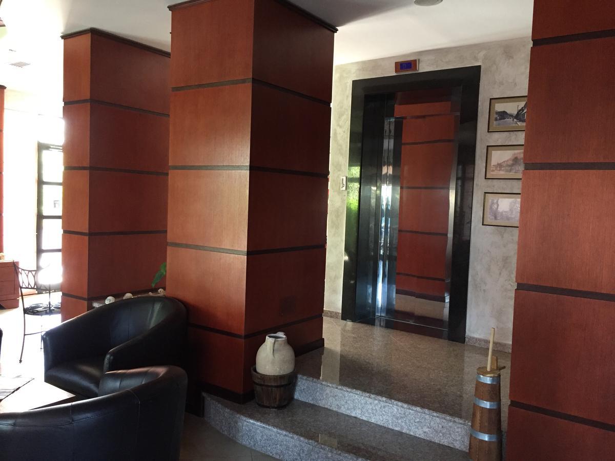 Icon Hotel Vlorë 외부 사진