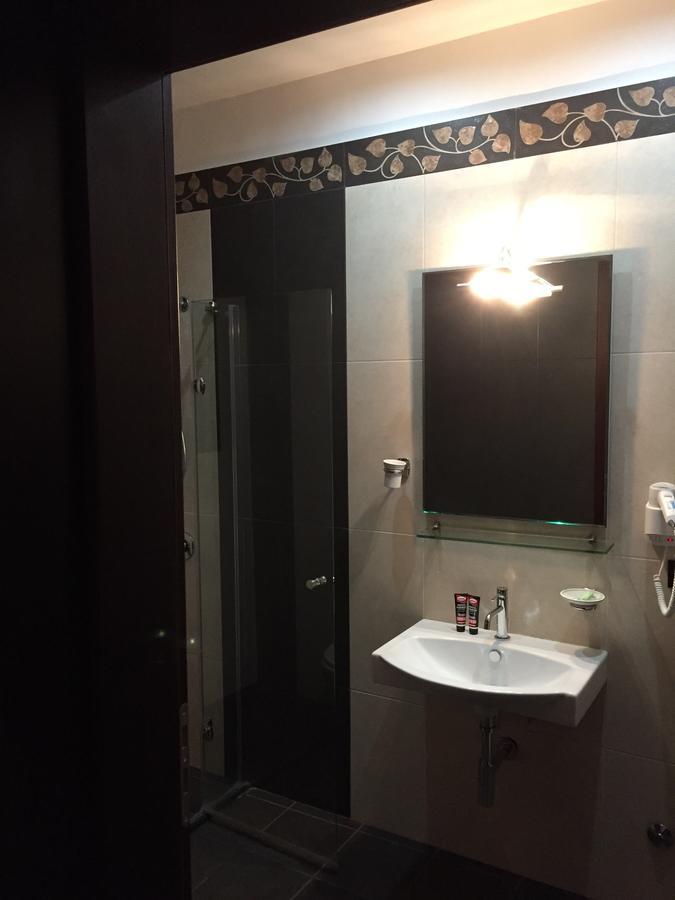 Icon Hotel Vlorë 외부 사진