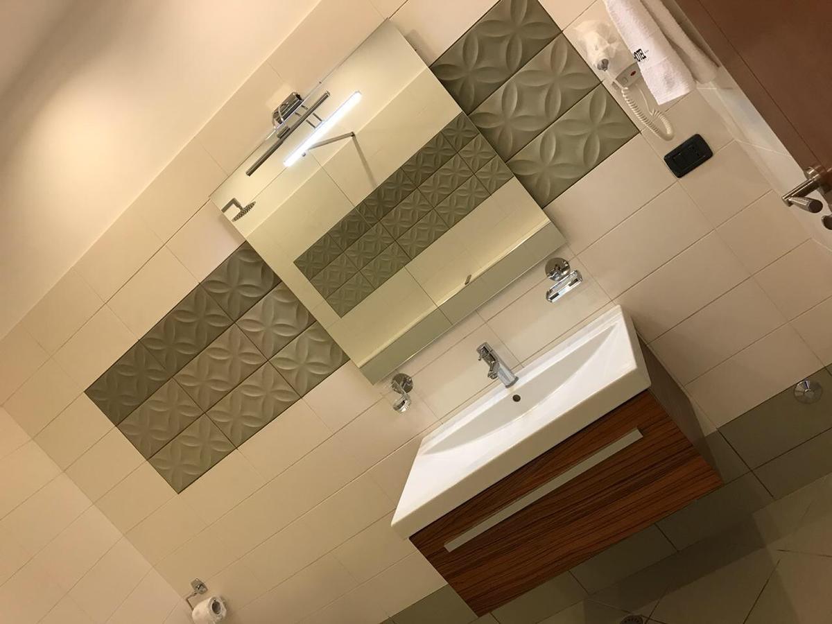 Icon Hotel Vlorë 외부 사진