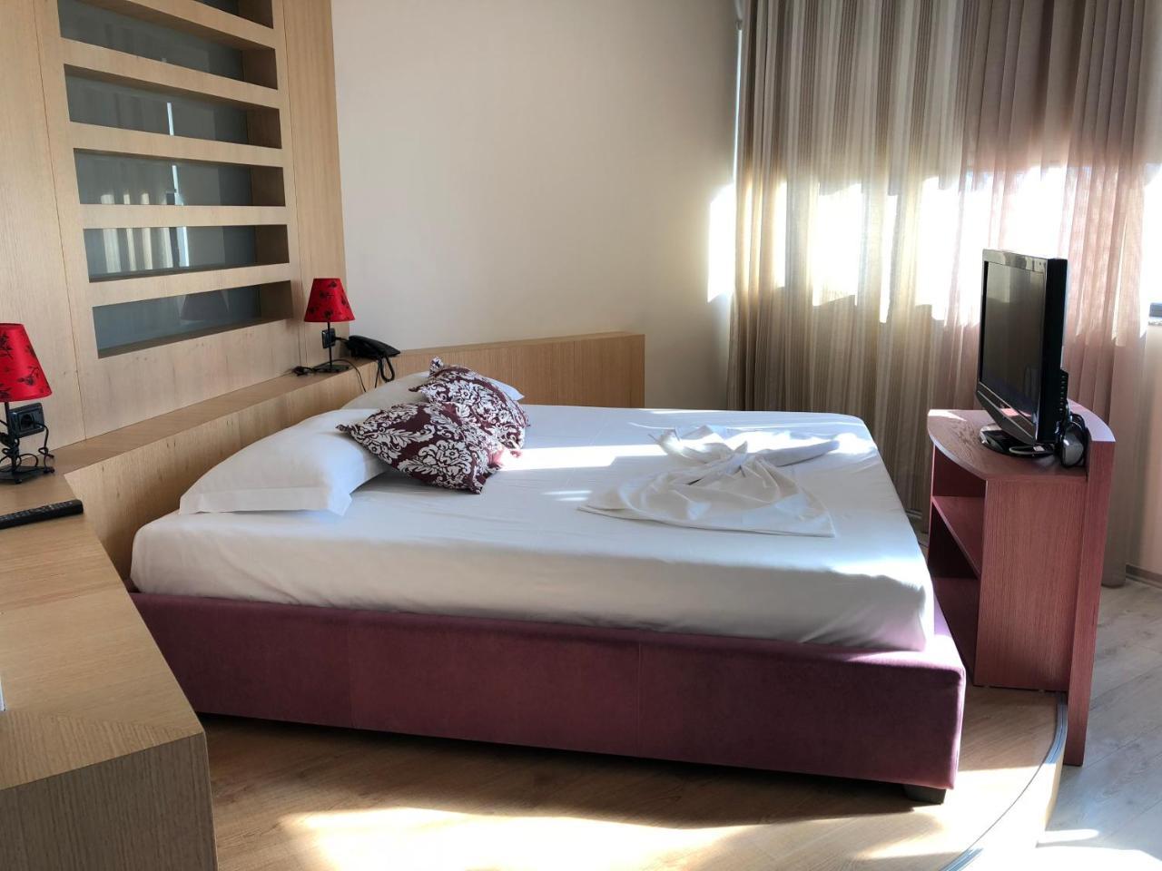 Icon Hotel Vlorë 외부 사진