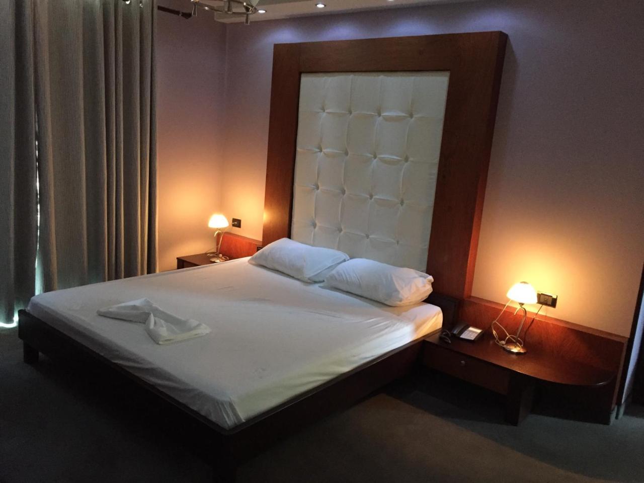 Icon Hotel Vlorë 외부 사진